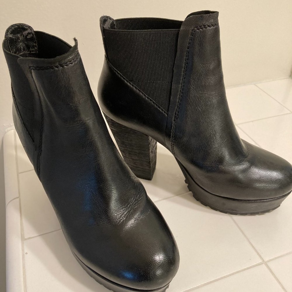 STEVE MADDEN  BOOTS
